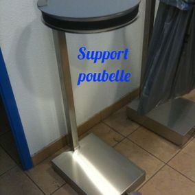 support poubelle